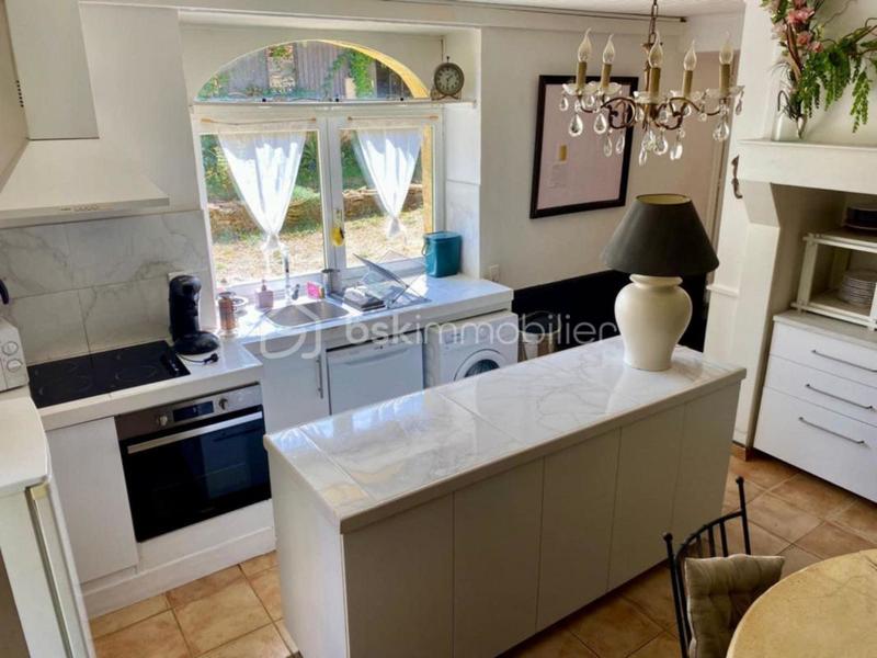 Maison en pierre - 151 m² - 7 pièces