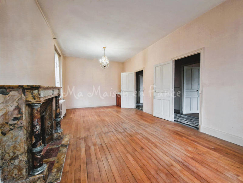 Maison - 146 m² - 9 pièces