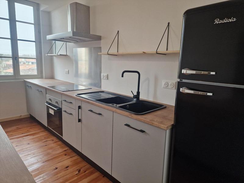 Maison - 850 m² - 35 pièces