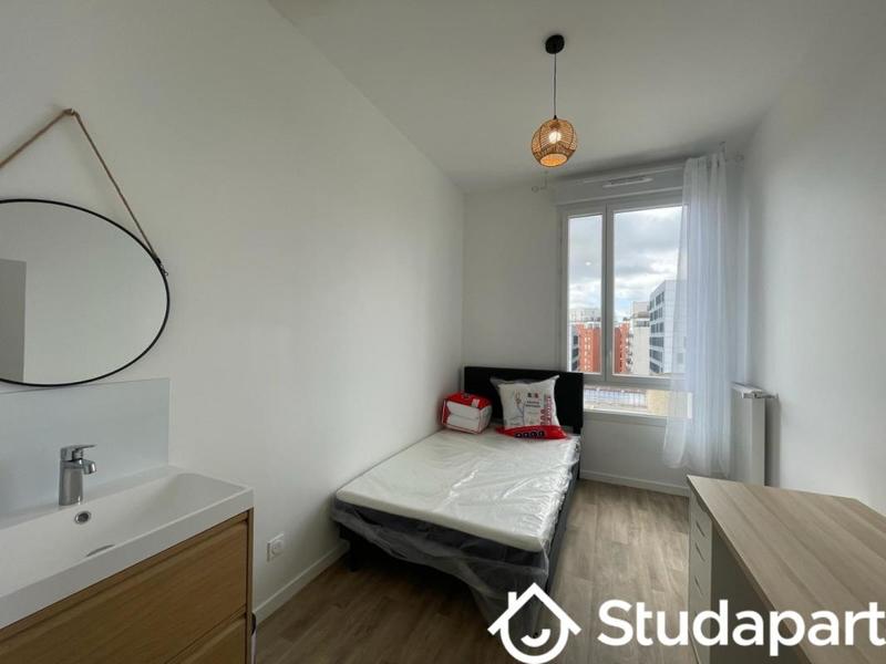 Chambre - 11 m² - 1 pièce