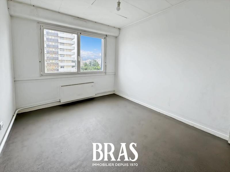 Appartement - 82 m² - 4 pièces