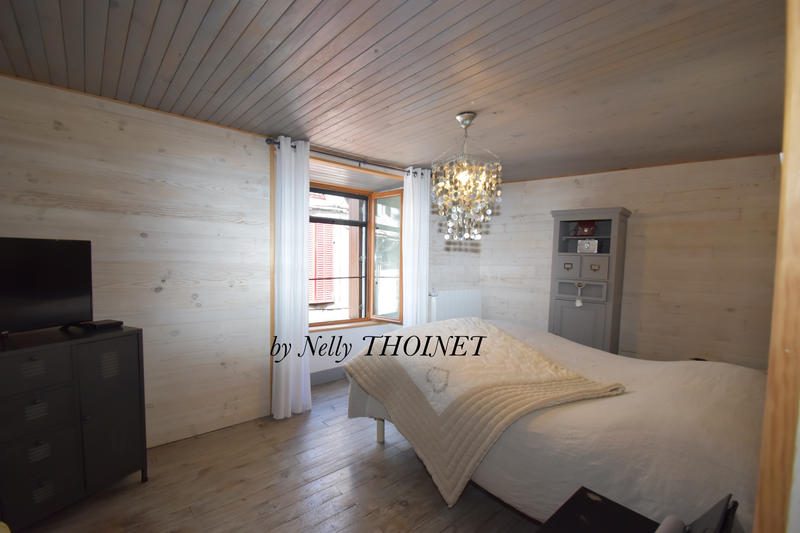 Maison - 167 m² - 6 pièces