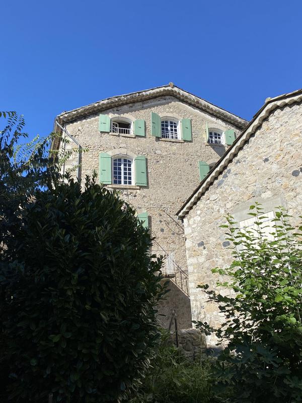 Maison - 320 m² - 6 pièces