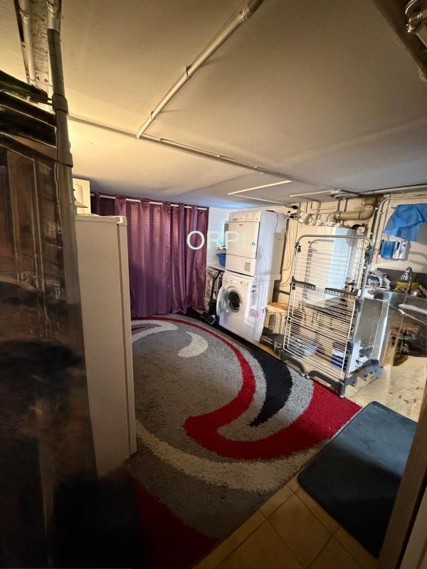 Immeuble - 158 m² - 8 pièces