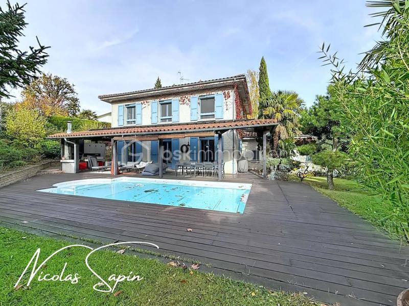 Maison - 152 m² - 6 pièces