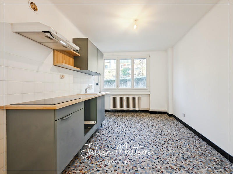 Appartement - 86 m² - 4 pièces