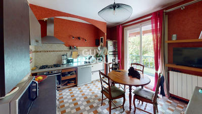 Maison - 105 m² - 5 pièces