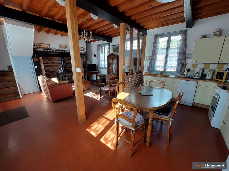 Maison - 331 m² - 16 pièces