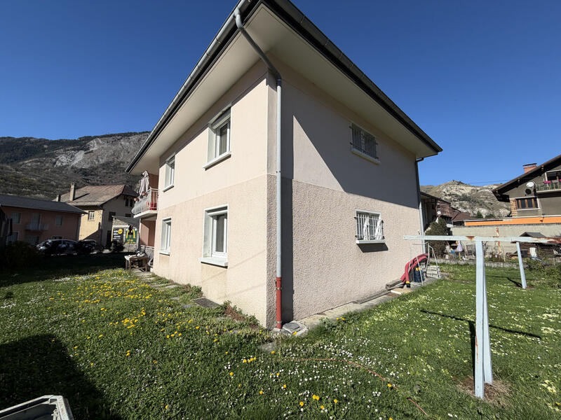 Maison - 159 m² - 7 pièces