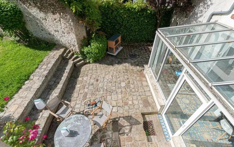 Maison - 167 m² - 8 pièces