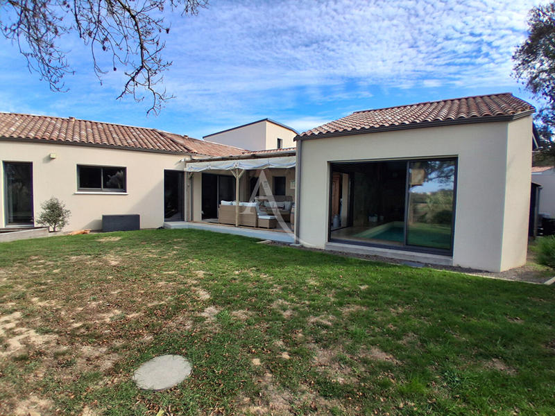 Maison - 135 m² - 6 pièces