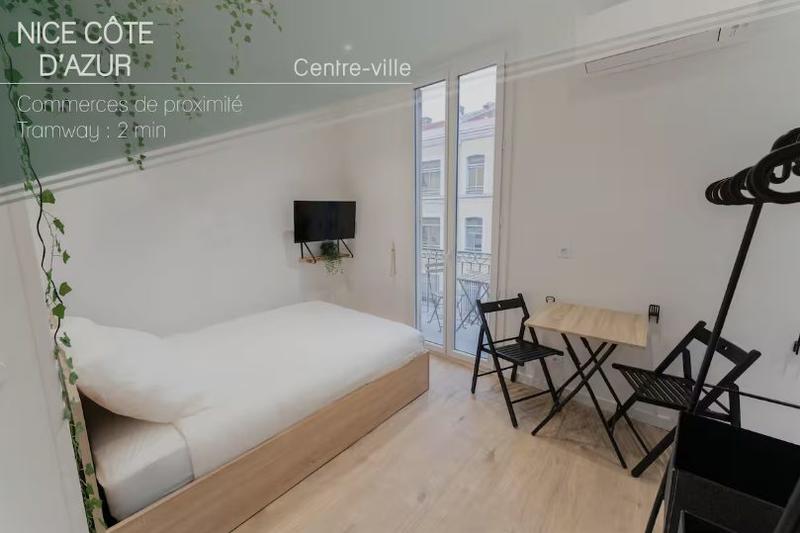 Studio - 24 m² - 3 pièces