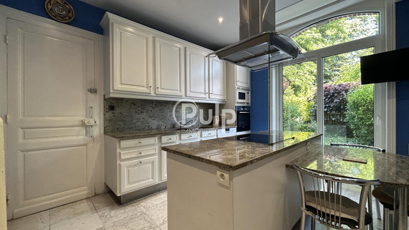 Maison bourgeoise - 232 m² - 11 pièces