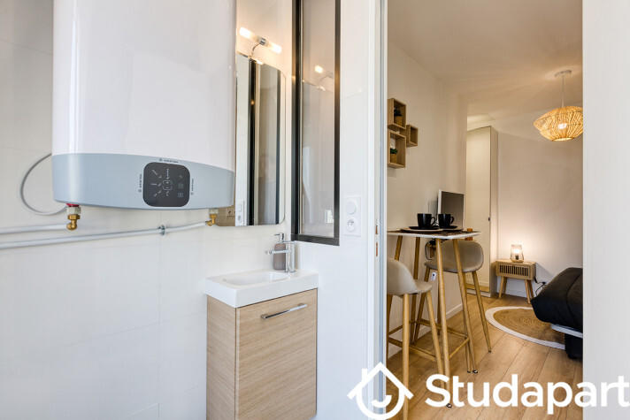 Chambre - 13 m² - 1 pièce