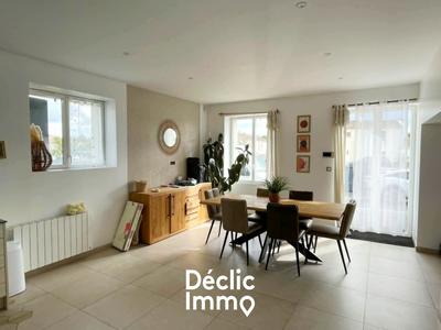 Maison ancienne - 193 m² - 6 pièces