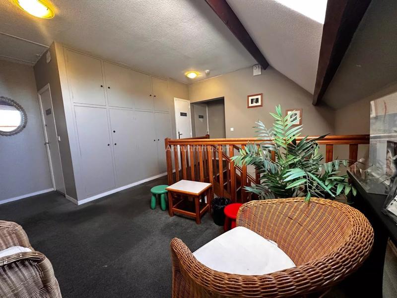 Bureau - 10 m² - 1 pièce