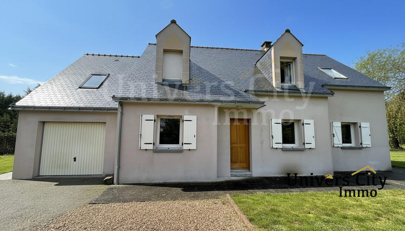 Maison traditionnelle - 126 m² - 8 pièces