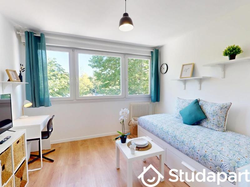 Chambre - 10 m² - 1 pièce