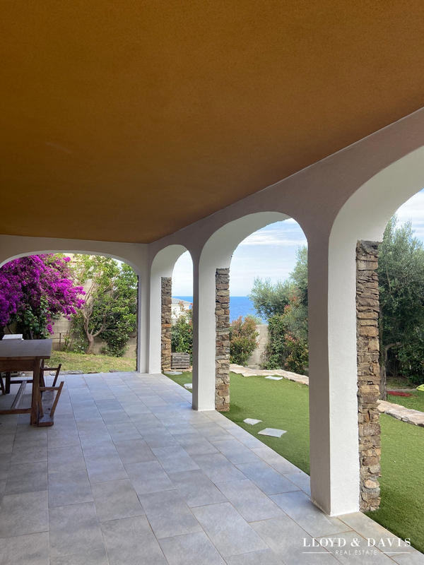 Maison - 200 m² - 7 pièces