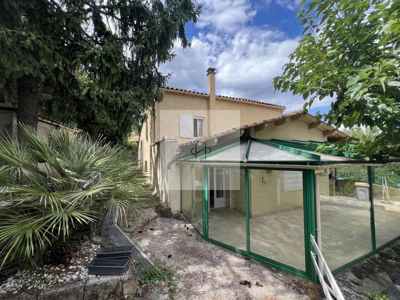 Maison - 108 m² - 5 pièces