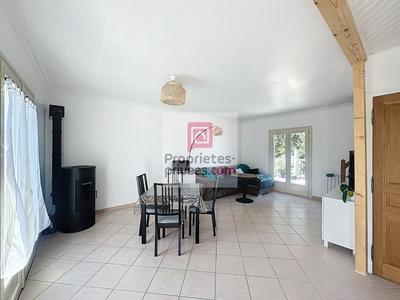 Maison - 80 m² - 4 pièces