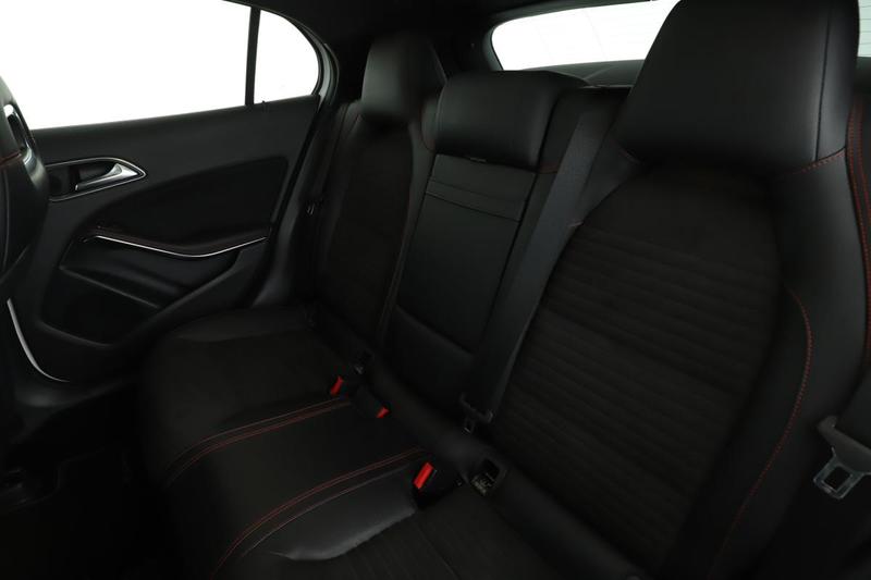 Mercedes Gla 200 Fascination 7g-Dct 156 ch