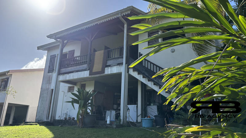 Maison - 84 m² - 4 pièces