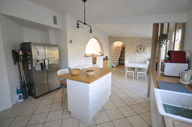 Maison - 137 m² - 6 pièces