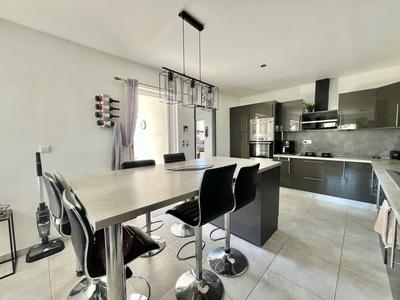 Maison - 114 m² - 4 pièces