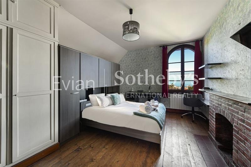 Maison - 321 m² - 14 pièces