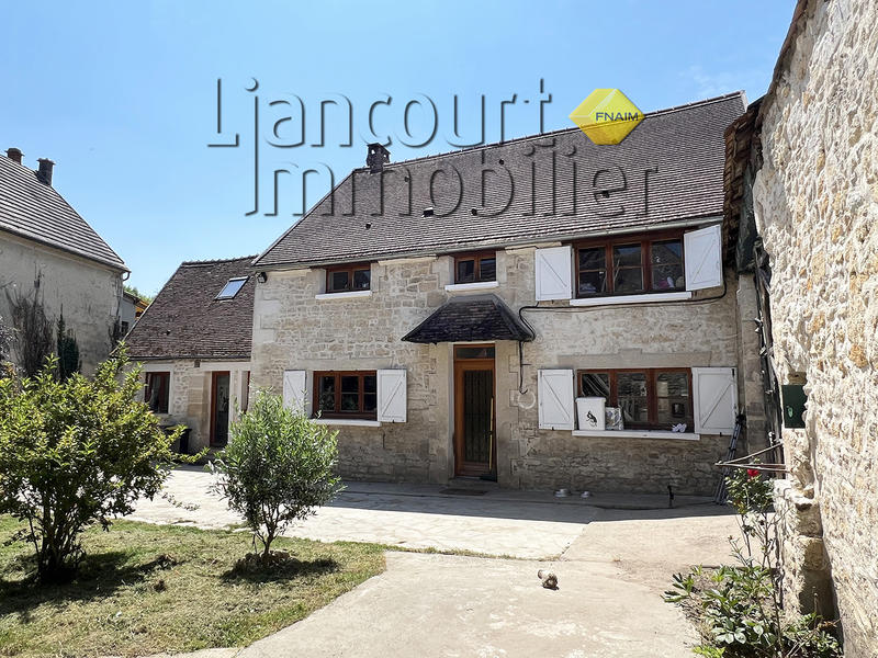 Maison - 144 m² - 6 pièces