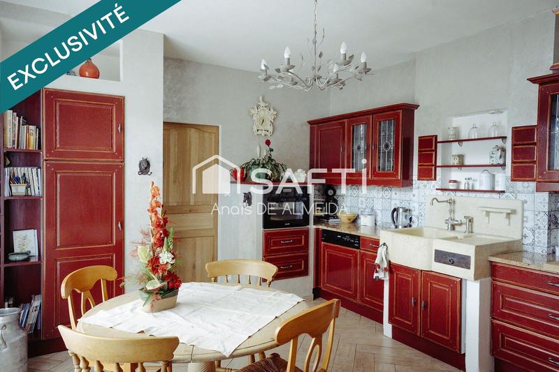 Maison - 219 m² - 9 pièces