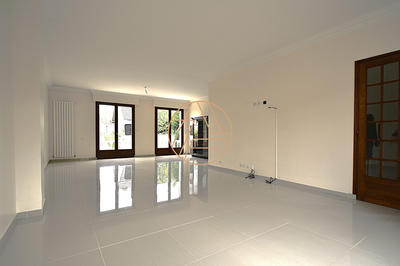 Maison traditionnelle - 160 m² - 7 pièces