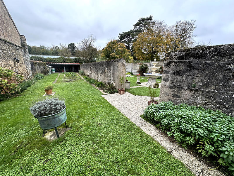 Maison - 271 m² - 7 pièces