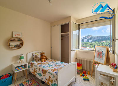 Appartement - 87 m² - 4 pièces