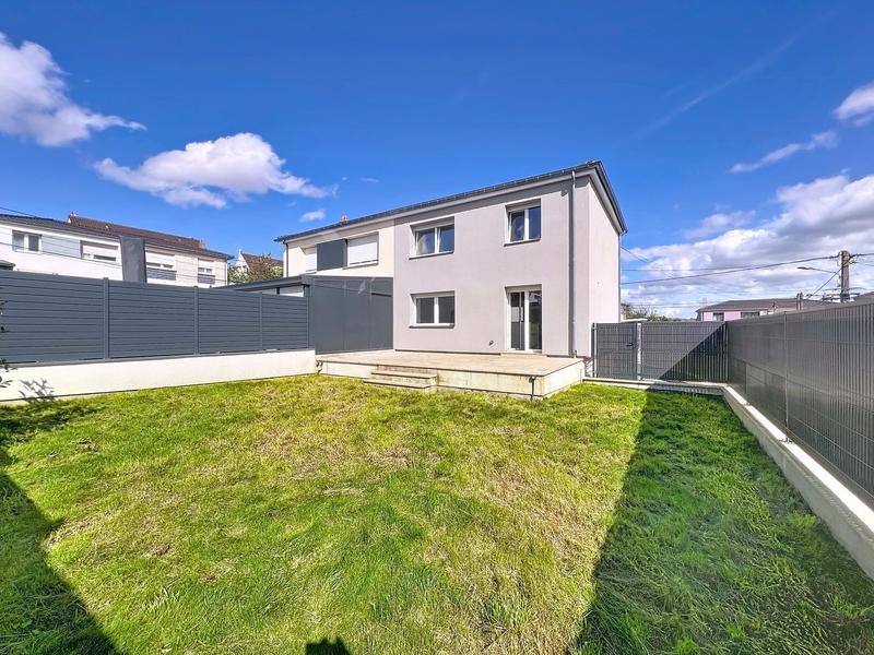 Maison - 82 m² - 5 pièces