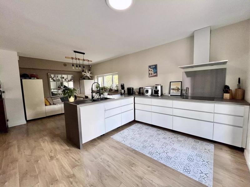 Maison - 170 m² - 5 pièces