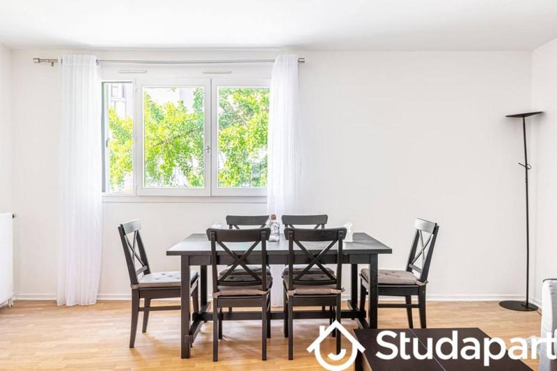 Chambre - 10 m² - 1 pièce