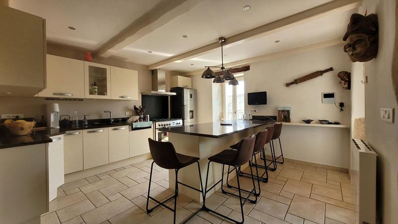 Maison - 195 m² - 8 pièces