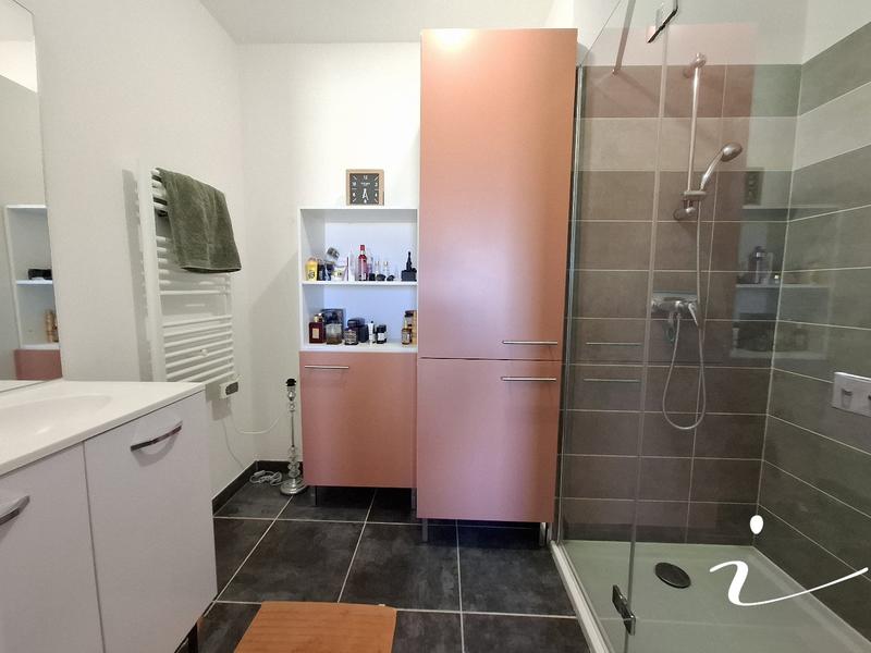 Appartement sur toit - 85 m² - 4 pièces