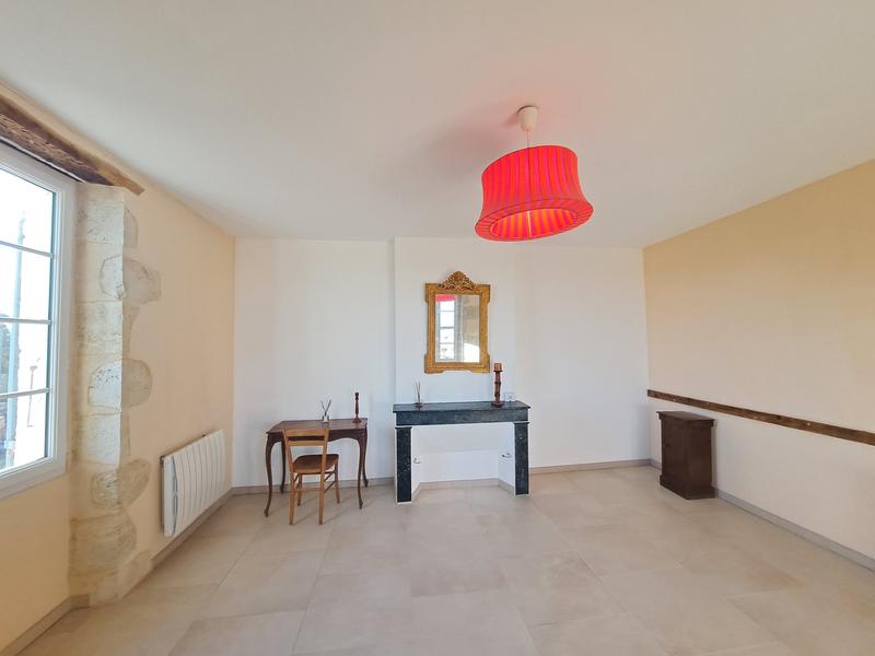 Maison - 425 m² - 10 pièces