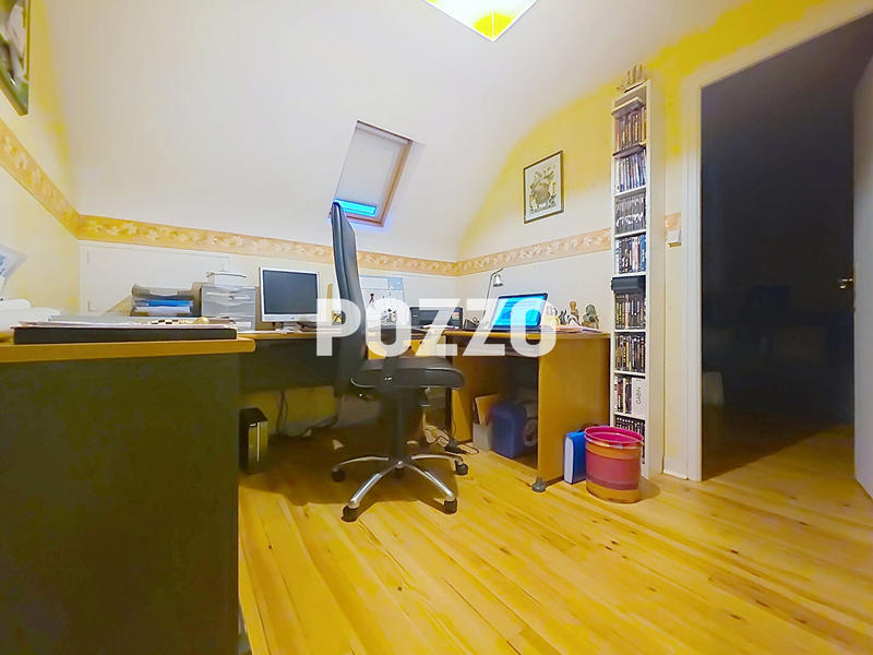 Maison - 208 m² - 8 pièces