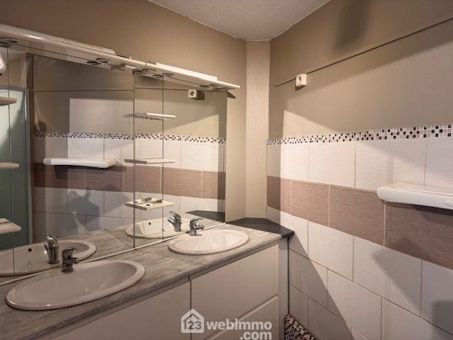 Maison - 88 m² - 5 pièces