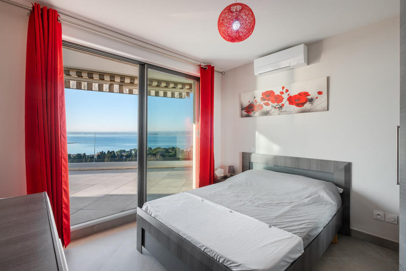 Appartement - 90 m² - 4 pièces