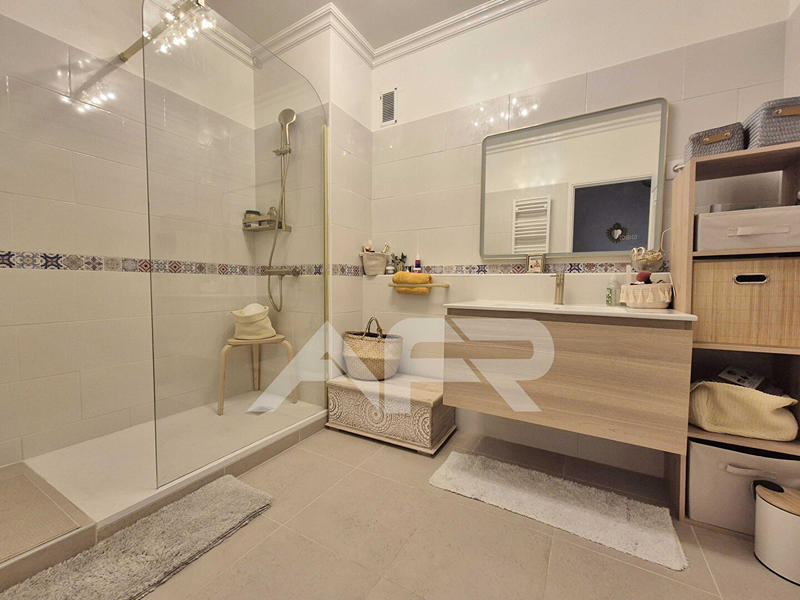 Appartement - 101 m² - 3 pièces