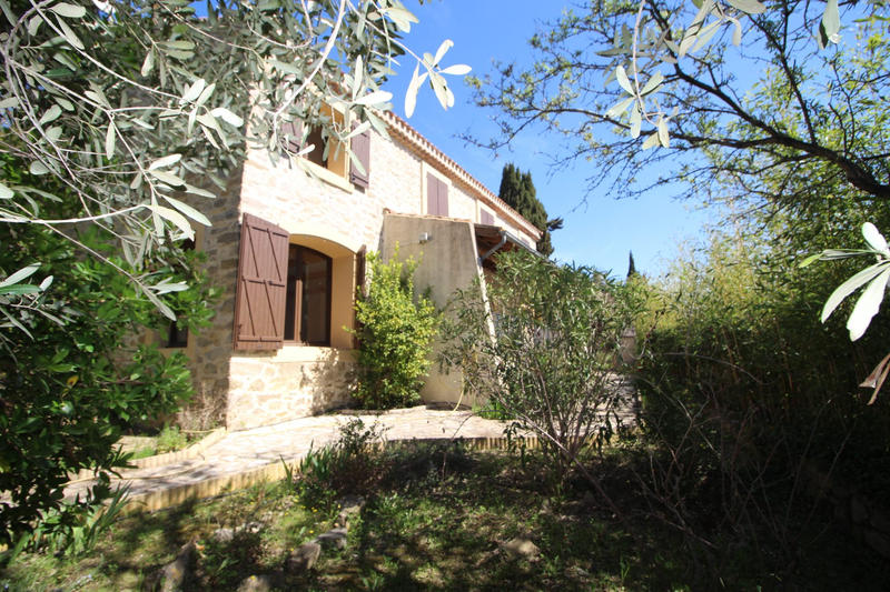 Maison - 201 m² - 5 pièces