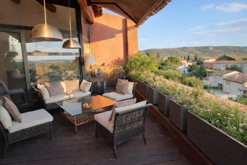 Loft - 145 m² - 5 pièces