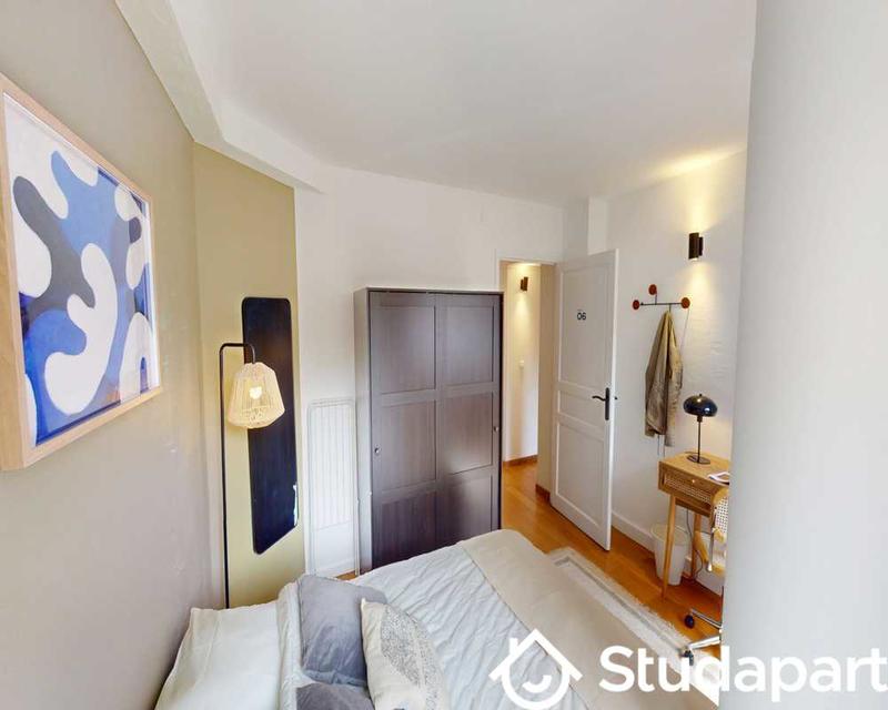 Chambre - 75 m² - 1 pièce