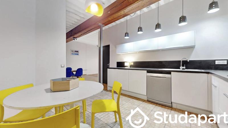 Chambre - 11 m² - 1 pièce