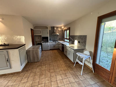 Maison - 86 m² - 6 pièces